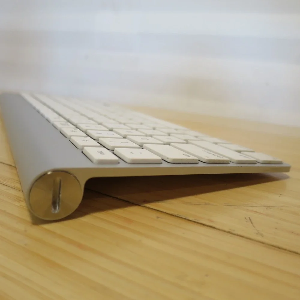 GENUINE Apple Wireless Keyboard A1314 Bluetooth Aluminum Keyboard Tested Working